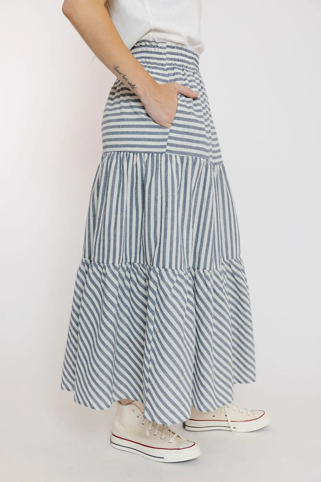 Nara Skirt in White/Navy