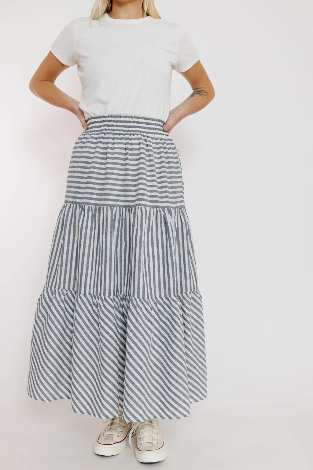 Nara Skirt in White/Navy