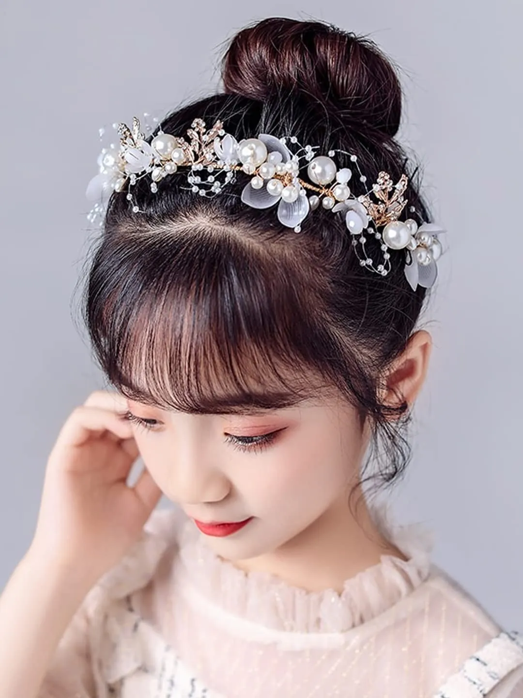 Yellow Chimes Bridal Hair Vine for Women and Girls Bridal Hair Accessories for Wedding White Headband Hair Accessories Wedding Jewellery for Women Floral Pearl Bridal Wedding Head band Hair Vine for Girls