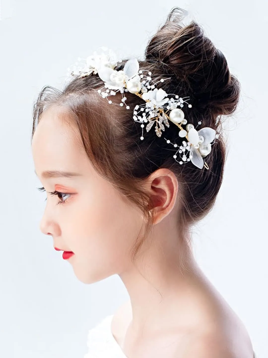 Yellow Chimes Bridal Hair Vine for Women and Girls Bridal Hair Accessories for Wedding White Headband Hair Accessories Wedding Jewellery for Women Floral Pearl Bridal Wedding Head band Hair Vine for Girls